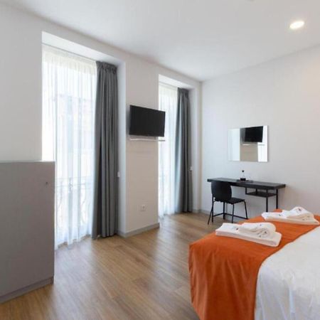 וילה נובה דה גאיה Serra Do Pilar Porto Suites מראה חיצוני תמונה