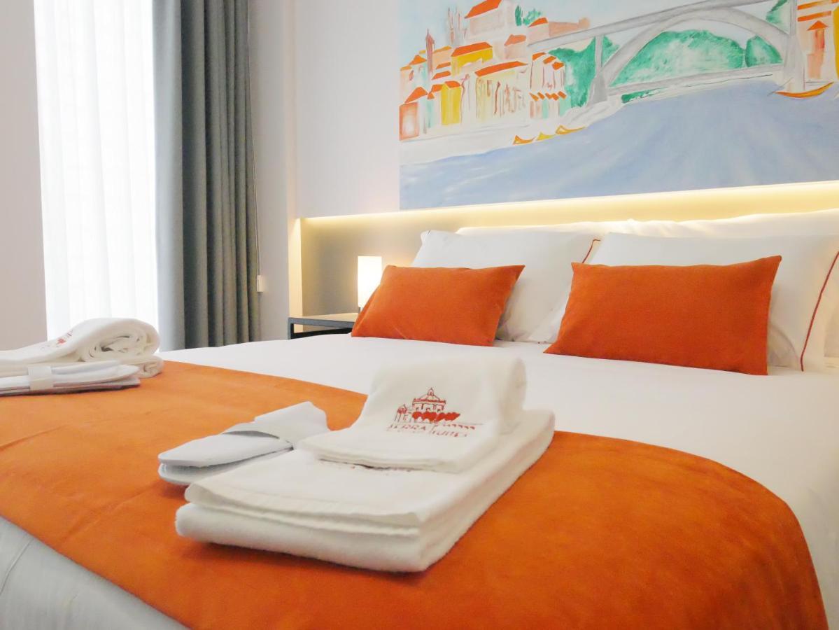 וילה נובה דה גאיה Serra Do Pilar Porto Suites מראה חיצוני תמונה