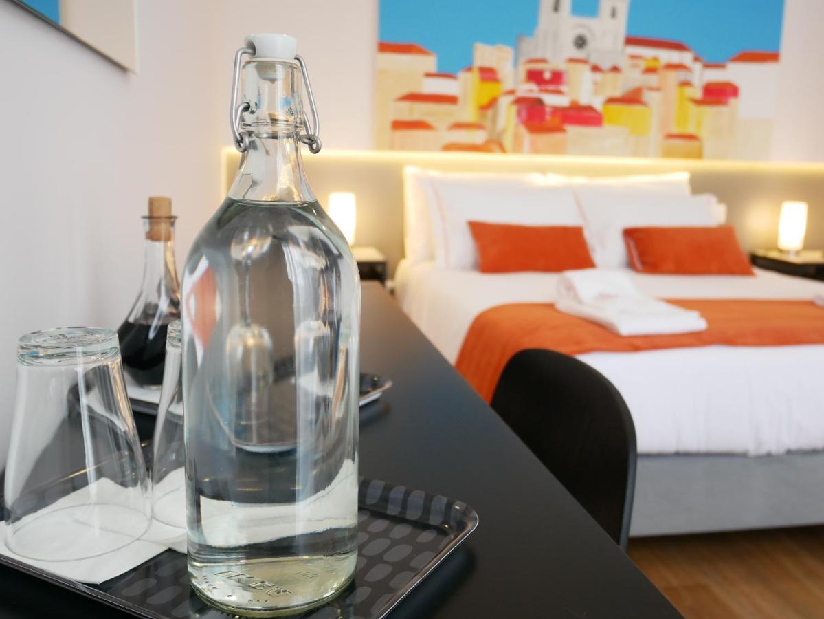 וילה נובה דה גאיה Serra Do Pilar Porto Suites מראה חיצוני תמונה
