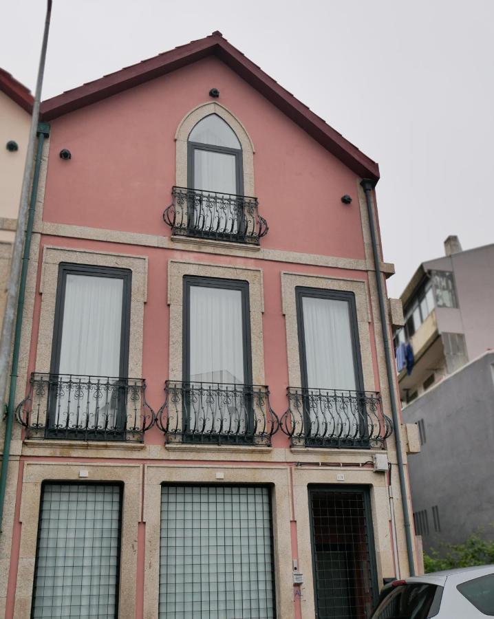 וילה נובה דה גאיה Serra Do Pilar Porto Suites מראה חיצוני תמונה