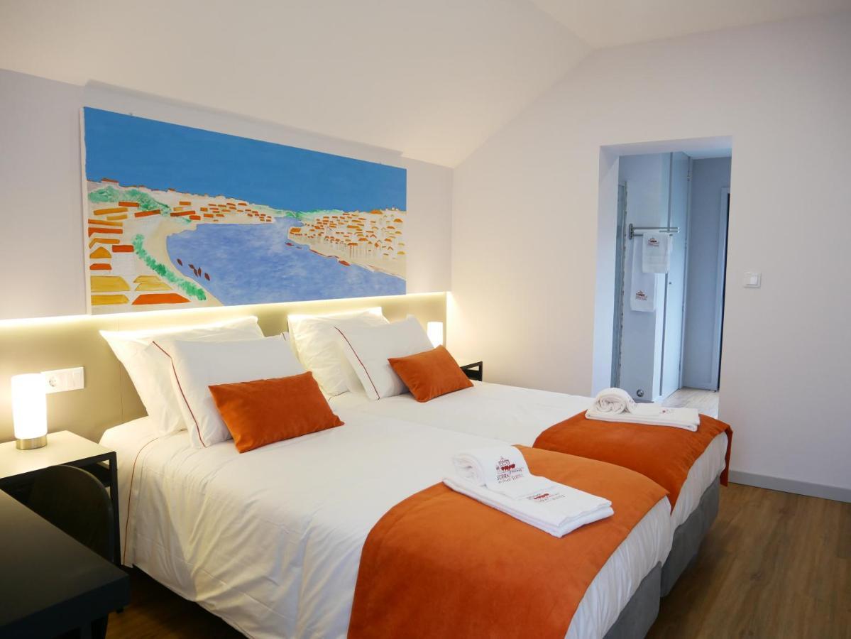 וילה נובה דה גאיה Serra Do Pilar Porto Suites מראה חיצוני תמונה